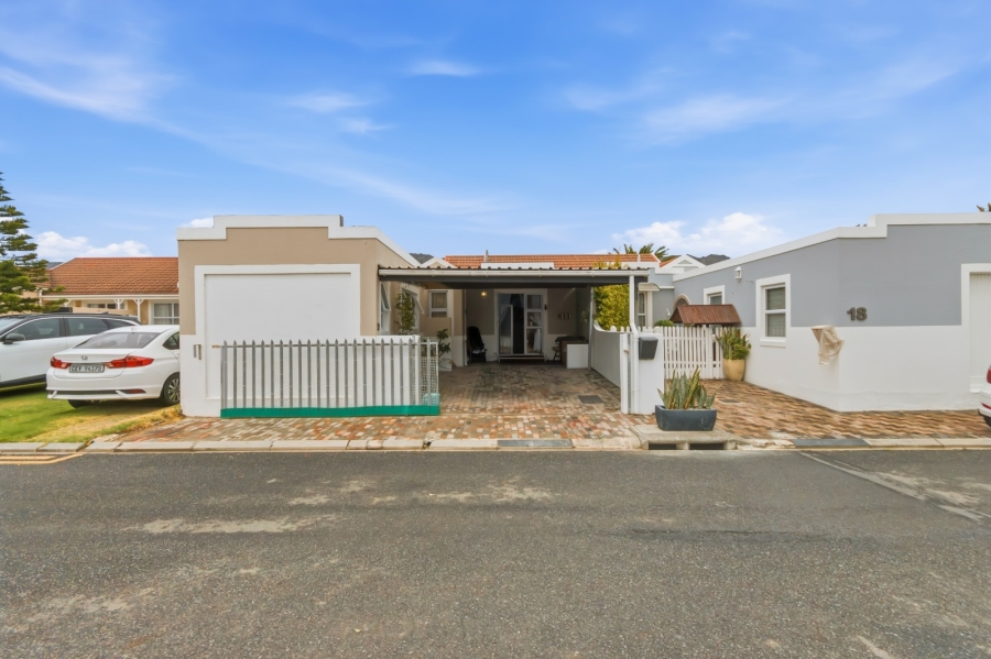 3 Bedroom Property for Sale in Whispering Pines Western Cape